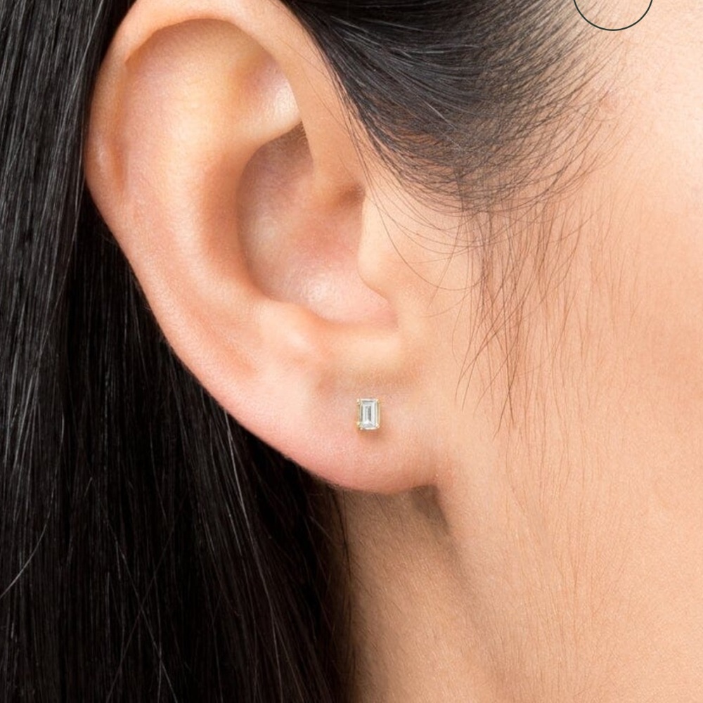 Aurate Silver Stud Diamond Earrings